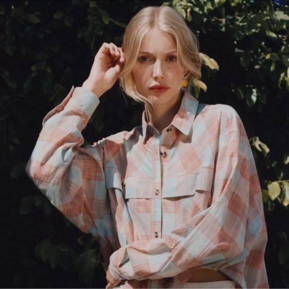 Urban Outfitters BDG Plaid Cotton Button Up Easter Boxy Cropped Shirt Blue Red - Picture 14 of 15